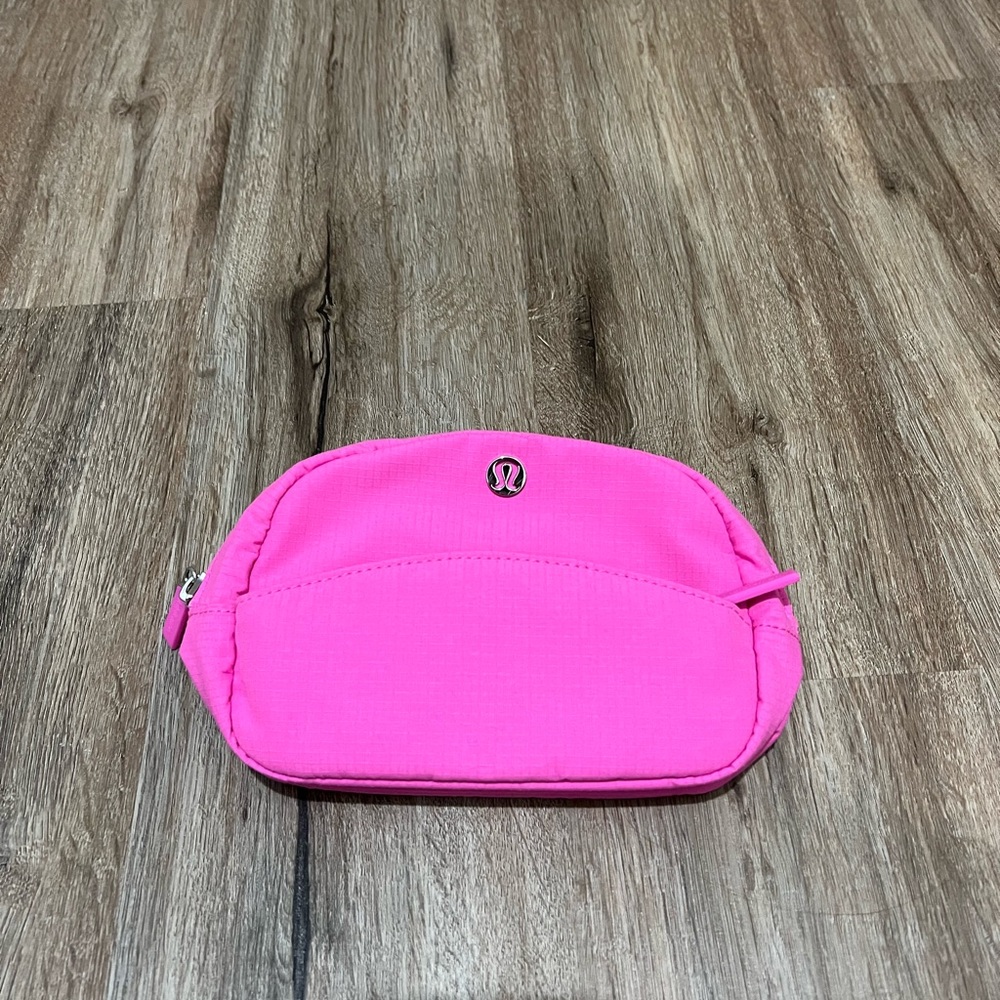 Lululemon double zip mini pouch